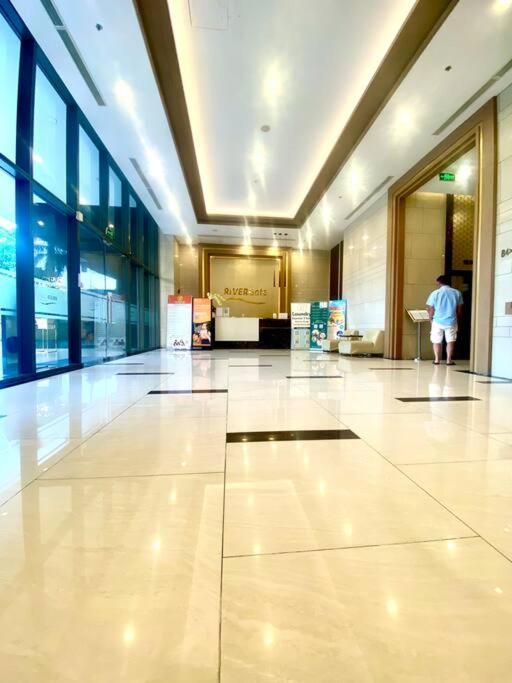 Rivergate - High Floor Free Pool, Esim For Over 5 Nights Căn hộ *