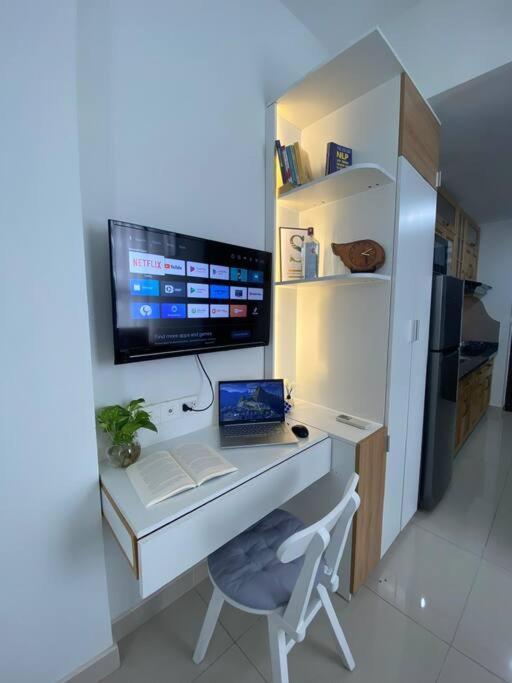 Căn hộ Rivergate - High Floor Free Pool, Esim For Over 5 Nights *