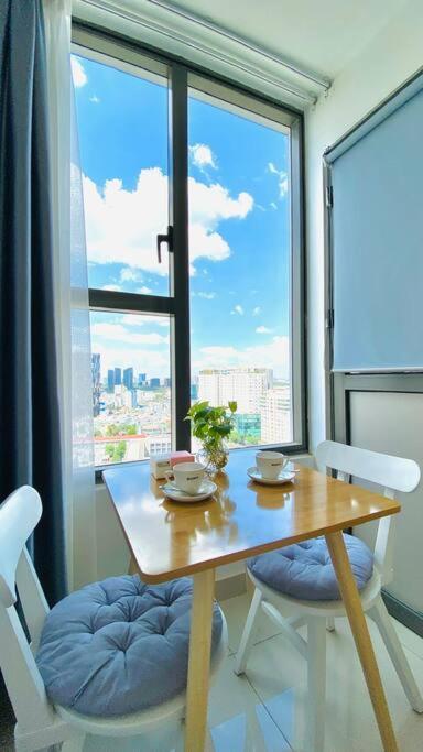 Rivergate - High Floor Free Pool, Esim For Over 5 Nights * TP. Hồ Chí Minh