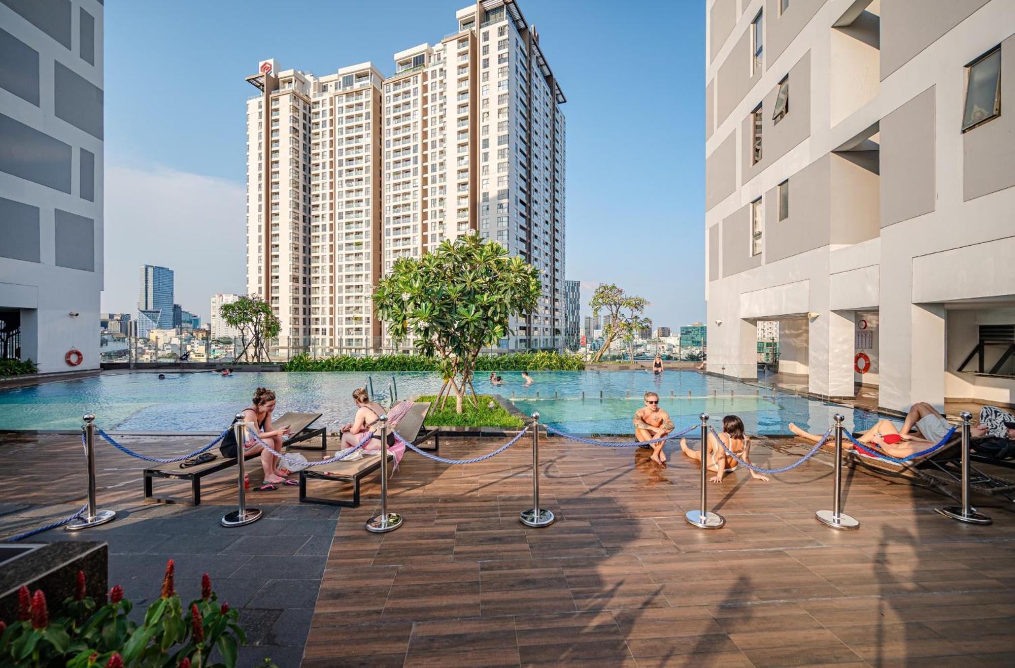 Rivergate - High Floor Free Pool, Esim For Over 5 Nights